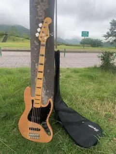 Squier Jazz Bass 5弦 エレキベース 本体のサムネイル