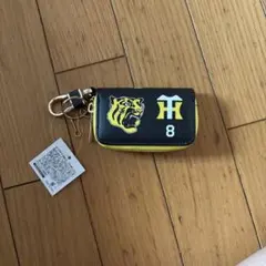 阪神タイガース ロイヤルスイート キーケース 非売品 - メルカリ