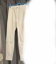 ホワイト スキニージーンズ