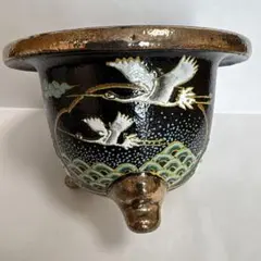 三足 蘭鉢 錦鉢 黒釉 金彩 紅葉文 陶器製 富貴蘭 春蘭 植木鉢 三足 蘭鉢 錦鉢 黒釉 金彩 紅葉文 陶器製 富貴蘭 春蘭 植木鉢 - メルカリ
