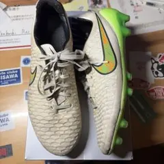 マジスタ　Nike サッカーシューズ ホワイト/グリーンのサムネイル