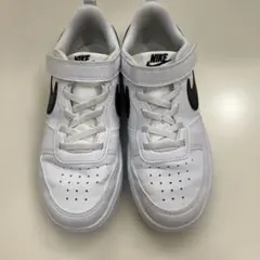 ナイキ（NIKE）ジュニア スニーカー コート ボロー LOW 21cm