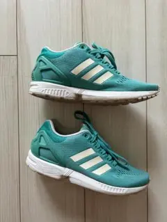 Adidas ターコイズ ランニングシューズ 24CM