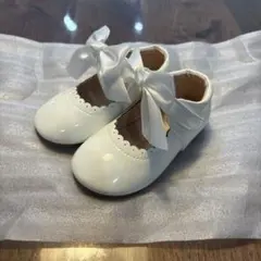 ホワイトリボン付きフォーマルシューズ