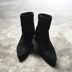 【美品】黒いスエード風ショートブーツ Ｓサイズ