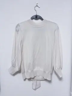 GU リボン付き　長袖ニットホワイトXL