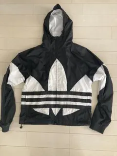 ♦️adidas ♦️ フード付きナイロンジャケット