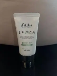d'Alba UV Essence Waterfull 50ml グリーン