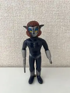 狼男に変身マイケル ソフビフィギュア - メルカリ