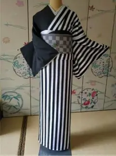 新品 小紋 着物 黒 白 ストライプ