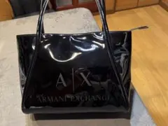 ARMANI EXCHANGE エナメル トートバッグ ブラックのサムネイル