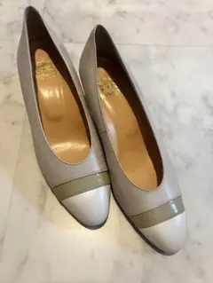 Burberry・パンプス バイカラーのサムネイル