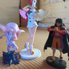 個別売り可能です！ ワンピース フィギュア3体セット ルフィー ウタ シャンクス