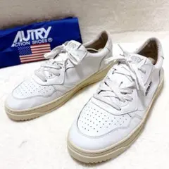 AUTRY オートリー MEDALIST LOW MANメダリストスムースレザー - メルカリ