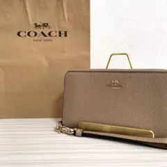 【新品未使用タグ付】COACH 長財布 ストラップ付 アウトレット