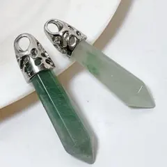 bs369/天然石◇グリーンアベンチュリン　ペンデュラム形ペンダントトップ　2個
