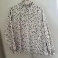花柄ポリエステル長袖ブラウス Mサイズのサムネイル