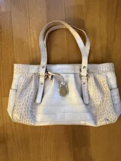 COACH クロコ型押し ハンドバッグ アイボリー - メルカリ