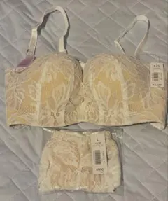 エメフィール　aimerfeel ブラジャーショーツセット