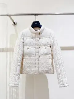 ホワイトキルティングダウンジャケット