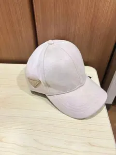 PRADA ロゴ キャップ ベージュ / シンプルデザイン