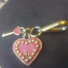 2025年最新】プラダ ハートキーホルダーの人気アイテム - メルカリ