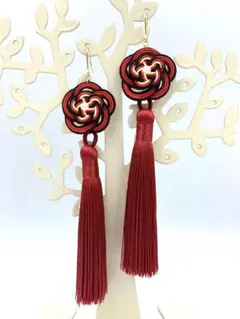 【水引】梅結びのタッセルピアス 黒赤②