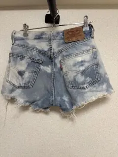 【Levi's 】ダメージ加工ショートパンツ