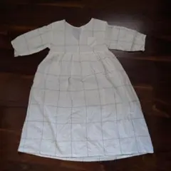 ナチュラル　女の子　ワンピース　オフホワイト　130