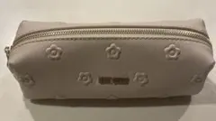 MARY QUANT シンプルエンボスデイジー スクエアペンケース