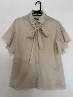 NOLLEY‘S ボウタイブラウス ベージュ フリル袖のサムネイル