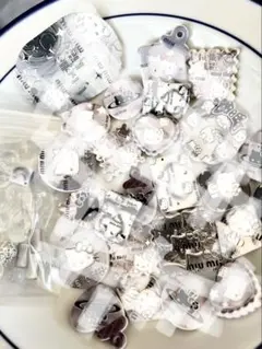 7-29 ストラップ　キーホルダー　ビーズ　パーツ　キャラクター　ハンドメイド