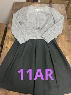 黒とグレーのスーツセット　11AR