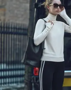 ZARA ベーシックプレーンニットセーター　グレー　ハイネック