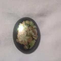 花柄オーバル型ブローチ