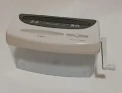 家庭用シュレッダー ホワイト 手動ハンドル