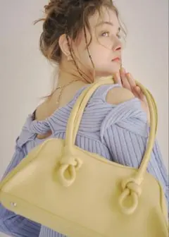 PINUEイエローハンドバッグ