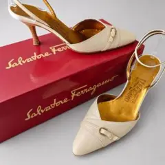 美品✨Ferragamoフェラガモ レザースリングバックパンプス 51/2Cのサムネイル
