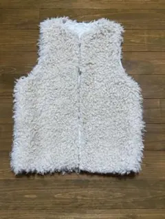 もこもこボアベスト クリーム色