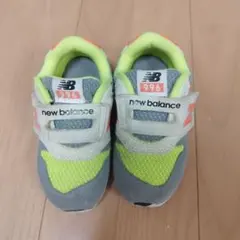 ニューバランス　キッズシューズのサムネイル