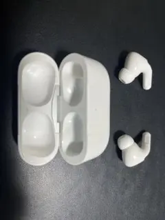 AirPods Pro ホワイト ジャンク品（左のイヤホンから砂嵐音）※他正常