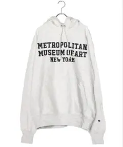 チャンピオン　メトロポリタン美術館　リバースウィーブプルオーバーパーカー