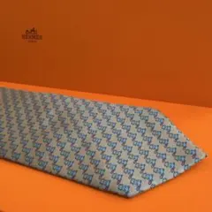 【美品】HERMES エルメス ネクタイ アニマル柄 シルク100% グレー