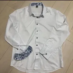 【新品未着用】shein 長袖 長袖シャツ ホワイト 白　ワンポイント