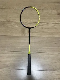 【美品】YONEX ASTROX 77 バドミントンラケット