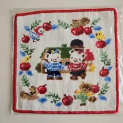 未開封　新品タグ付き ファミリア　シニョールタオルハンカチ