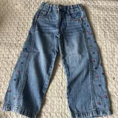 ZARA 花柄刺繍付きライトブルーワイドパンツ