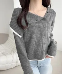 mily bilet アシンメトリーカラーボタンニット