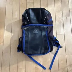 adidas バックパック 黒/青