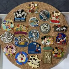 希少！】ディズニーリゾートクルーザー ピンバッジ - メルカリ
